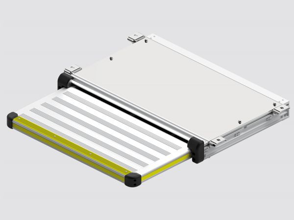 平推式电动踏步